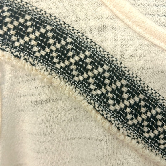 Casual sleeveless top with embroidered decorations by Copper Key - Picture 3 of 6